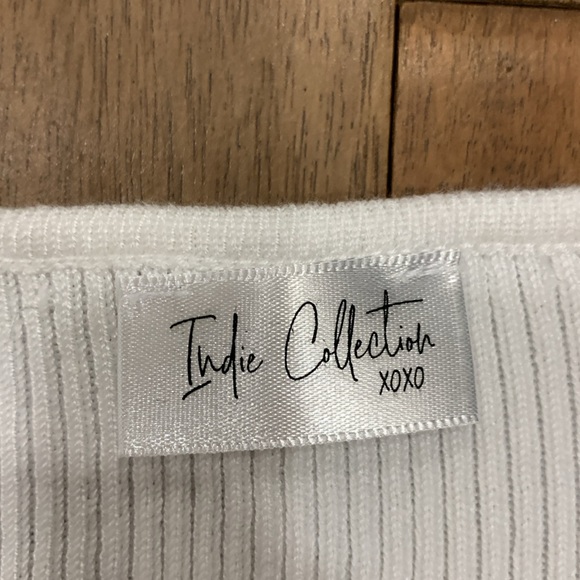 Indie Collection White ribbed top Size Small - Picture 3 of 4
